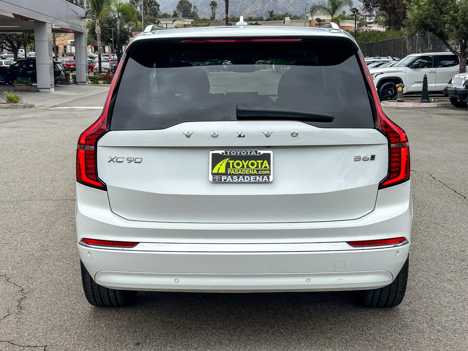 Used 2025 Volvo XC90 B6 Plus AWD/4WD image 7