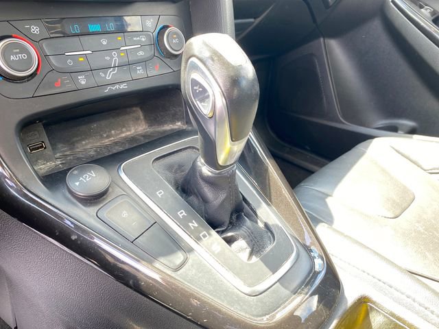 Used 2018 Ford Focus Titanium image 12