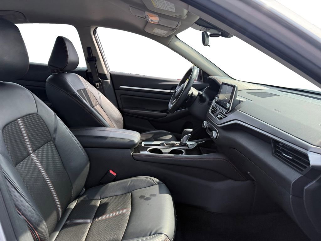 Used 2024 Nissan Altima 2.5 SR image 15