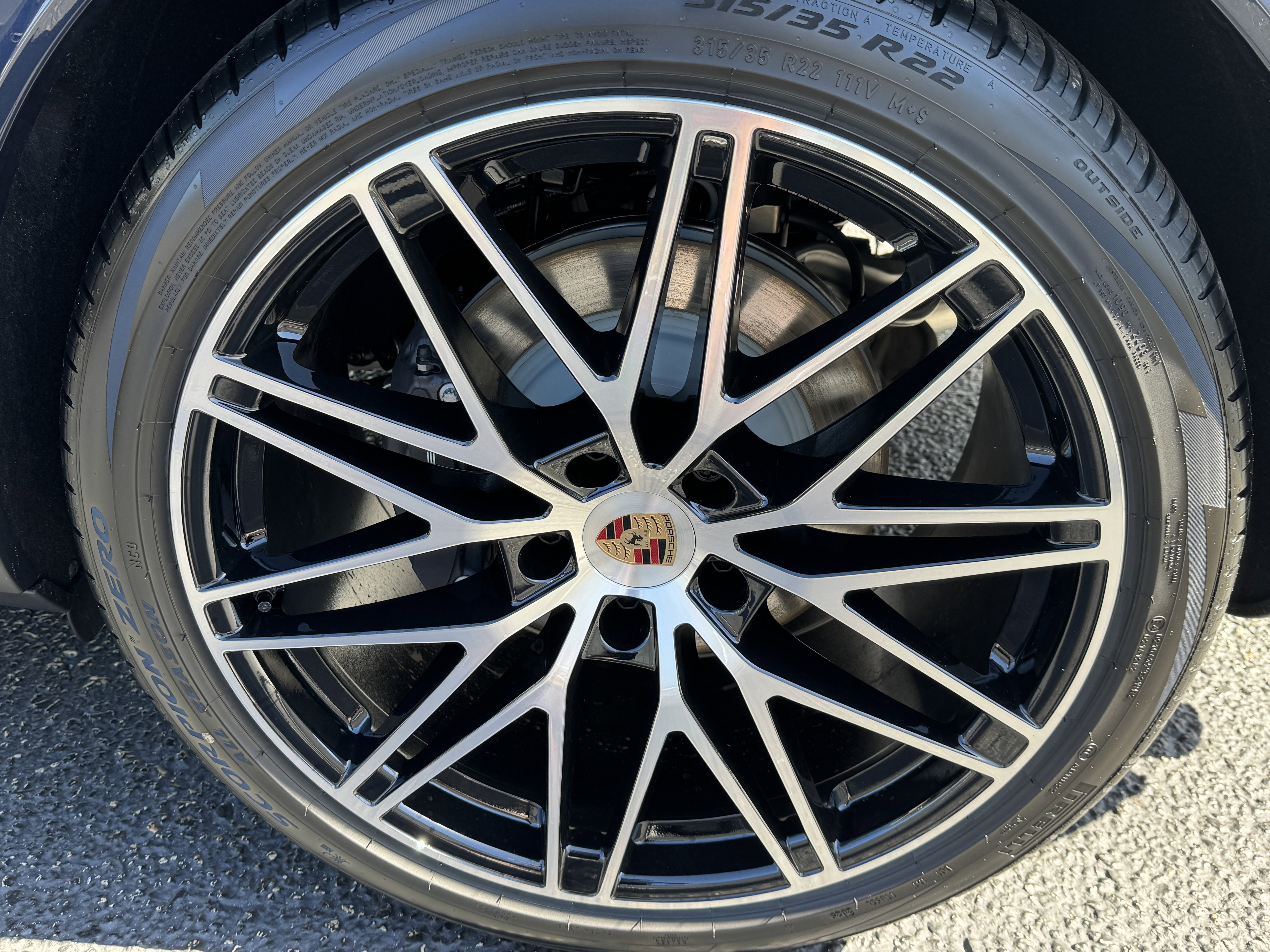 New 2026 Porsche Cayenne Coupe image 9