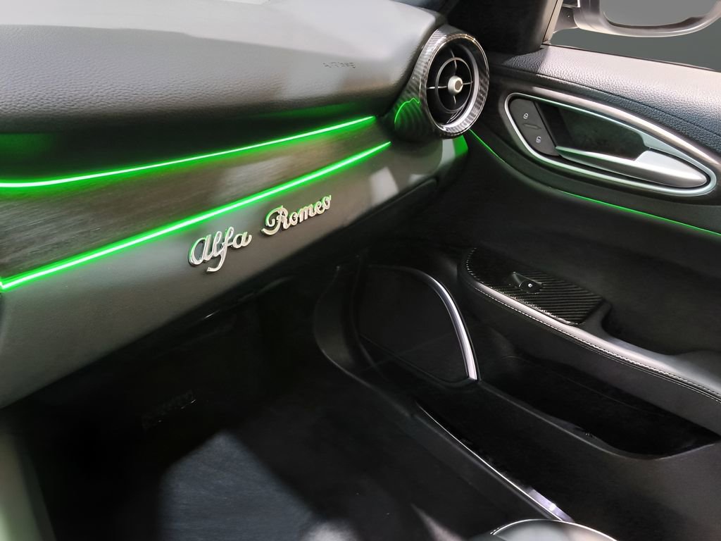 Used 2022 Alfa Romeo Giulia Ti image 27