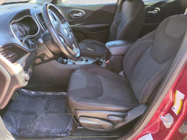 Used 2015 Jeep Cherokee Latitude image 16