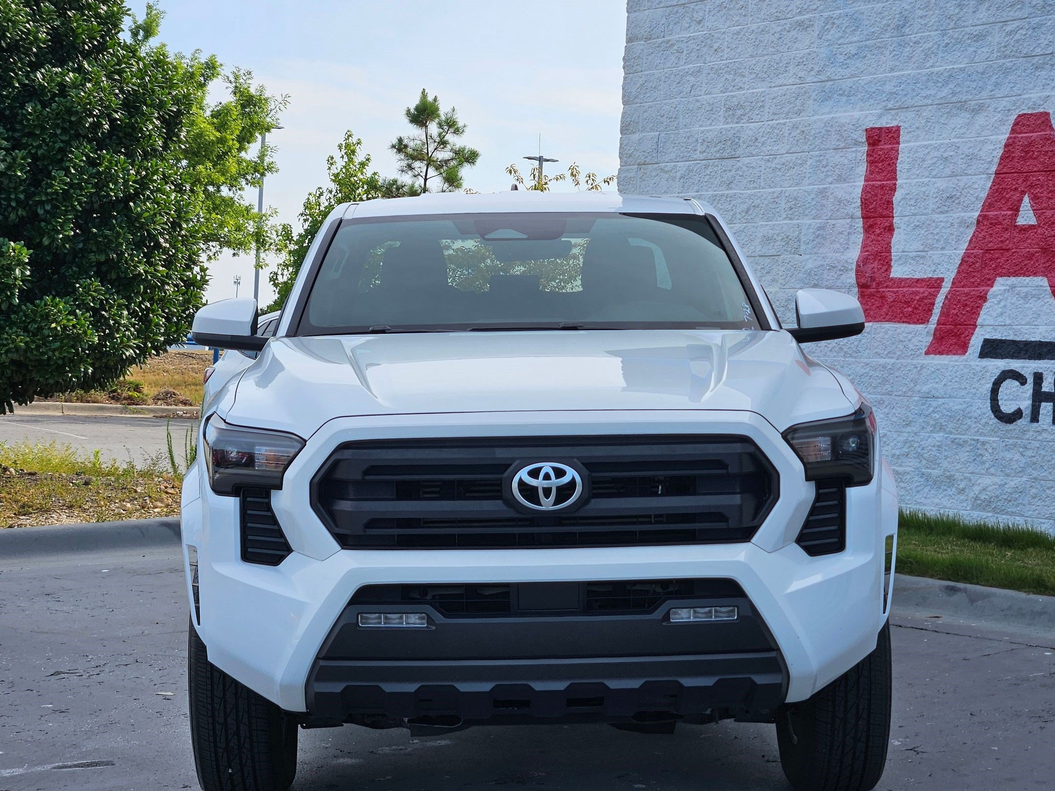 Used 2024 Toyota Tacoma SR5 RWD image 2