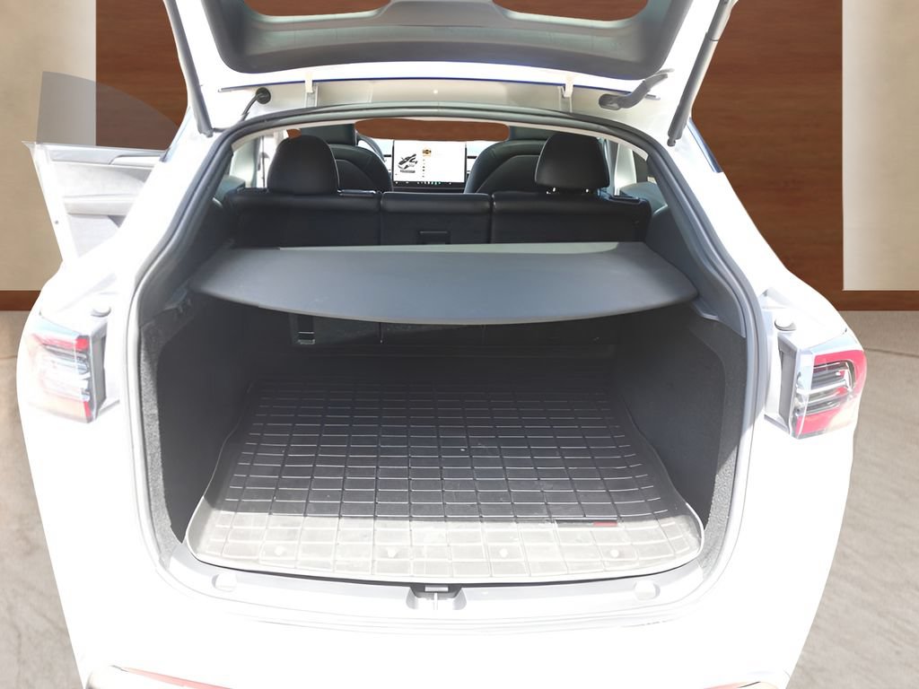 Used 2025 Tesla Model Y Performance AWD/4WD image 11