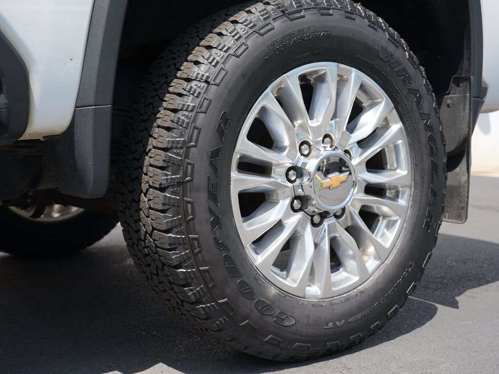 Certified 2022 Chevrolet Silverado 3500 High Country w/ Z71 Off-Road Package AWD/4WD image 34