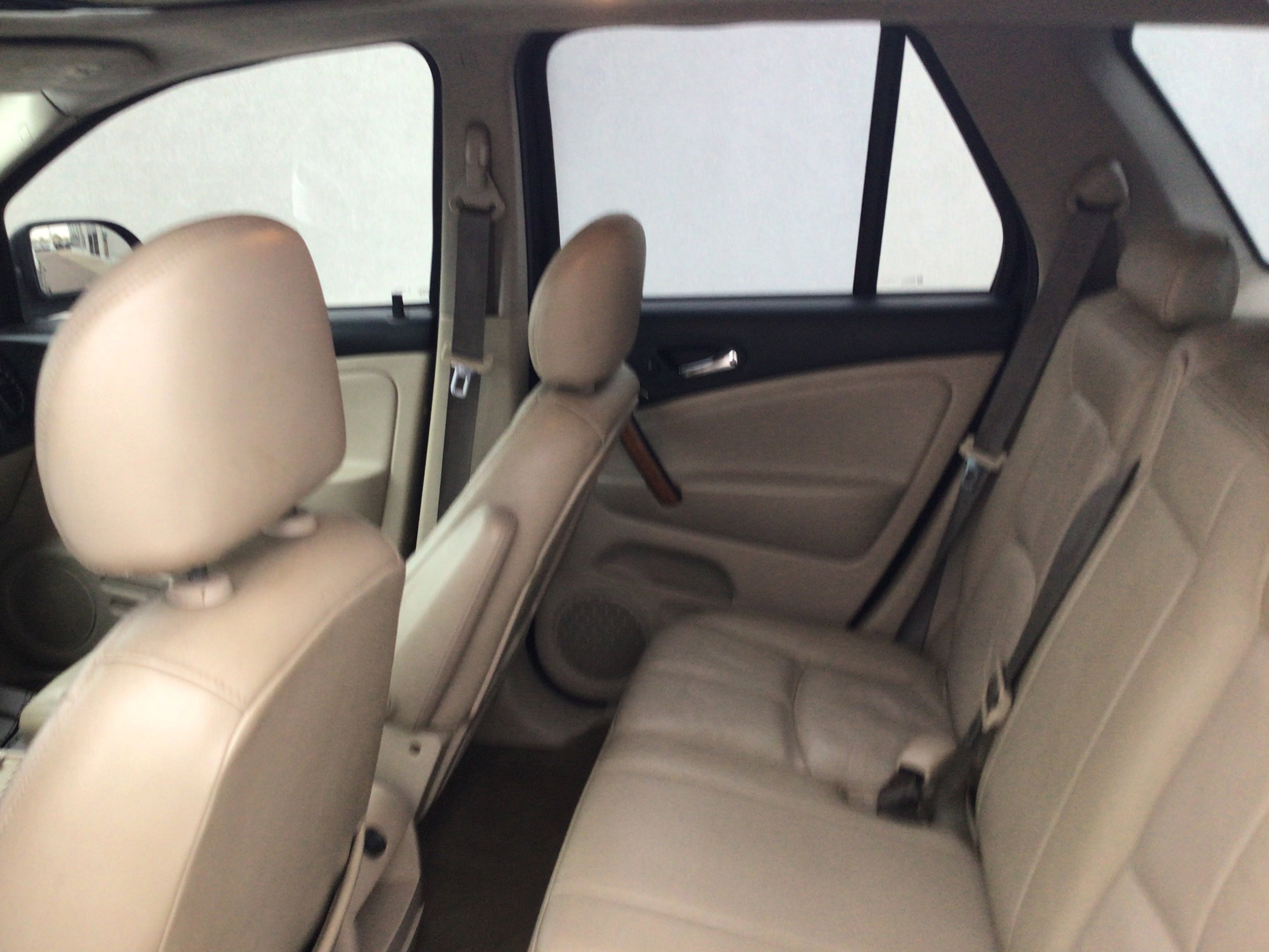 Used 2007 Saturn Vue AWD V6 w/ Leather Appointments Pkg image 9