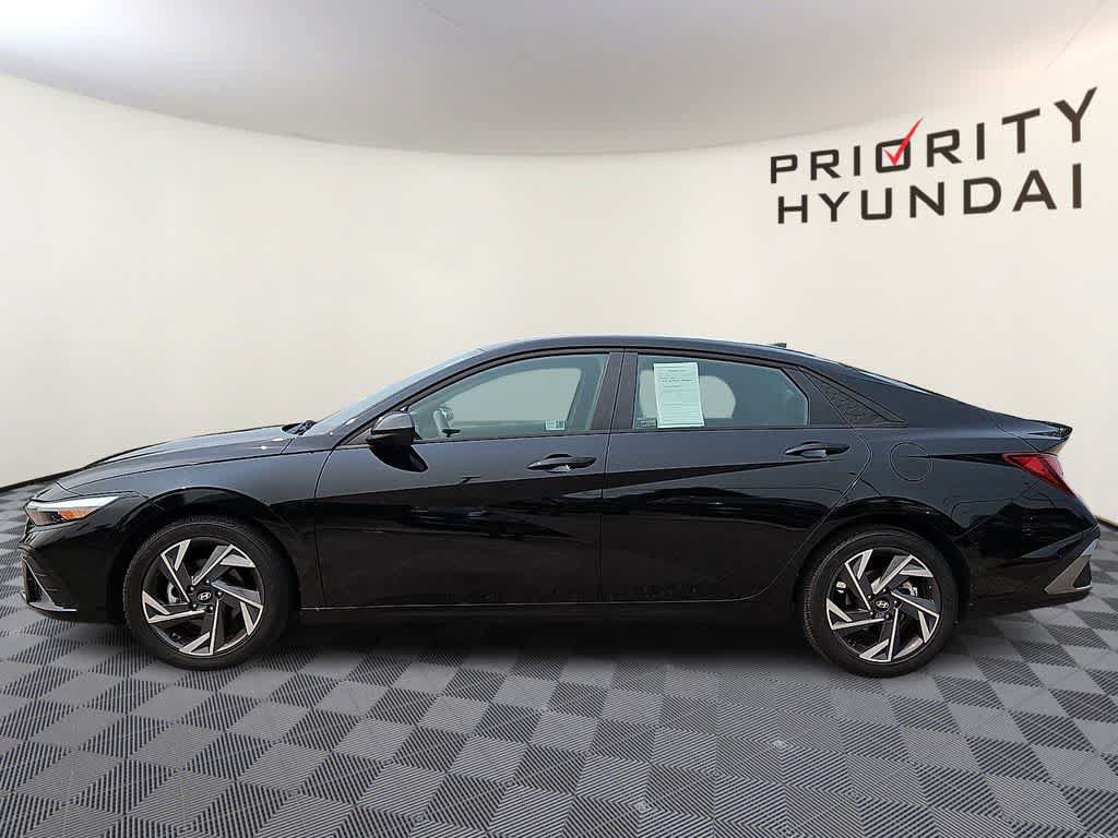 Certified 2025 Hyundai Elantra Sport w/ Cargo Package FWD image 7