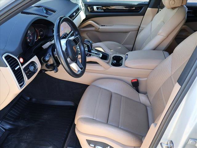 Used 2021 Porsche Cayenne AWD/4WD image 24