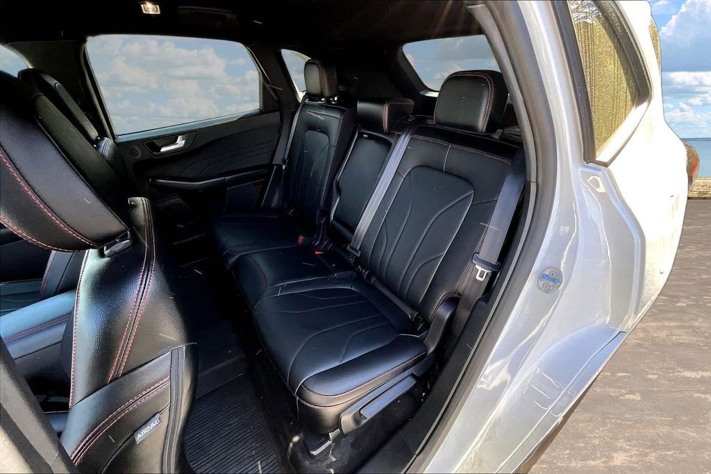 Used 2025 Ford Escape ST-Line Elite w/ Premium Technology Package image 24