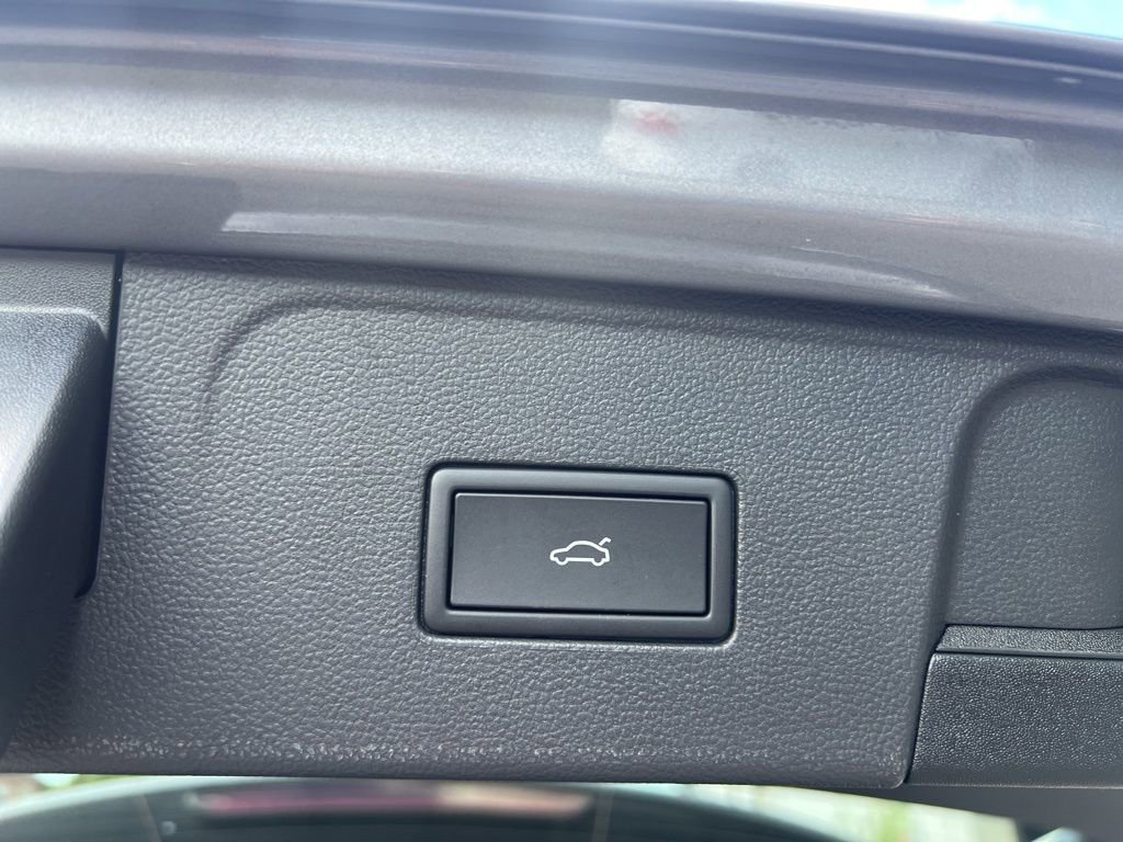 New 2026 Volkswagen Atlas SE image 10