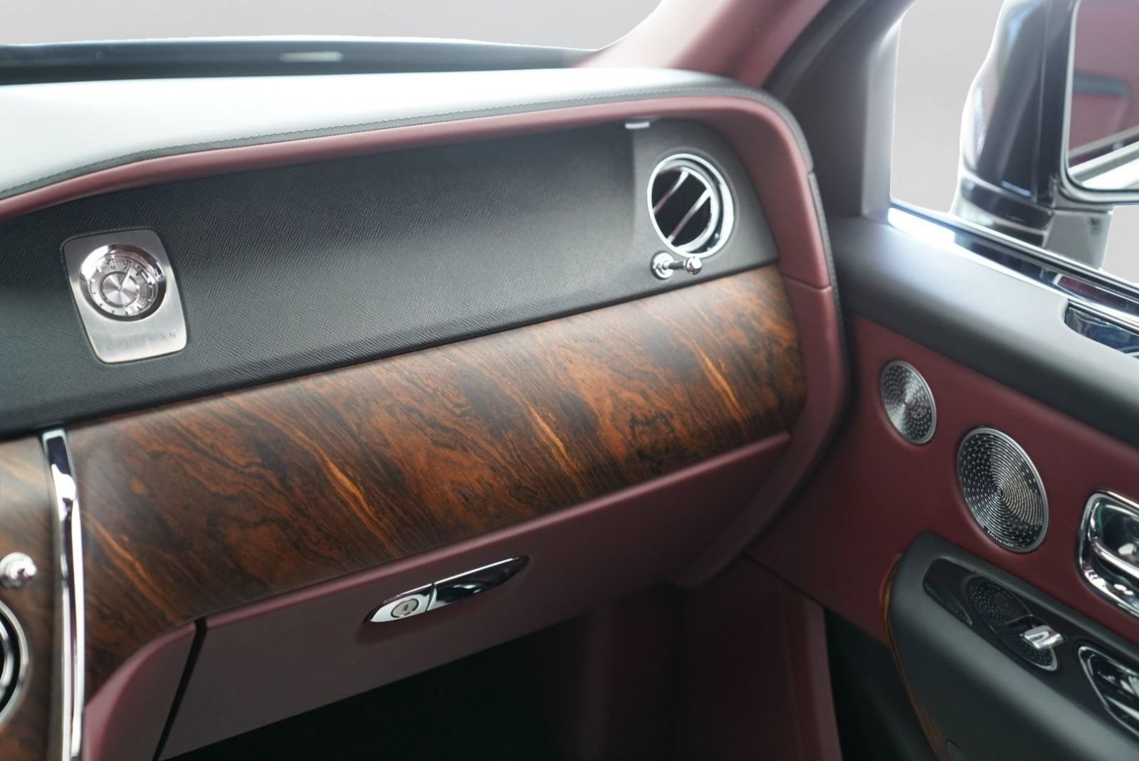 Certified 2020 Rolls-Royce Cullinan AWD/4WD image 27