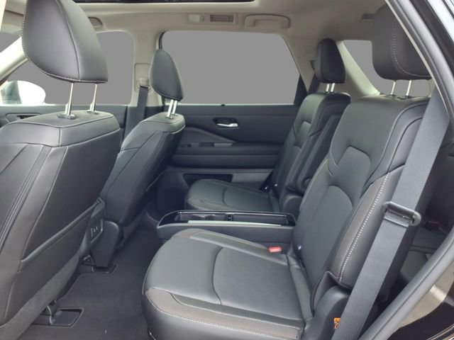 New 2026 Nissan Pathfinder SL image 5