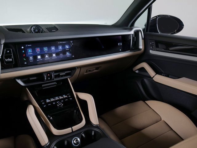 New 2026 Porsche Cayenne AWD/4WD image 18