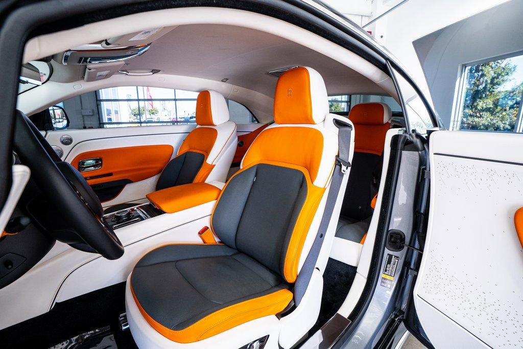 Used 2024 Rolls-Royce Spectre w/ Spectre Launch Package image 35