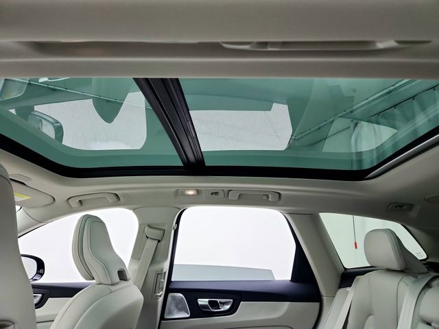New 2026 Volvo XC60 B5 Ultra w/ Climate Package image 18