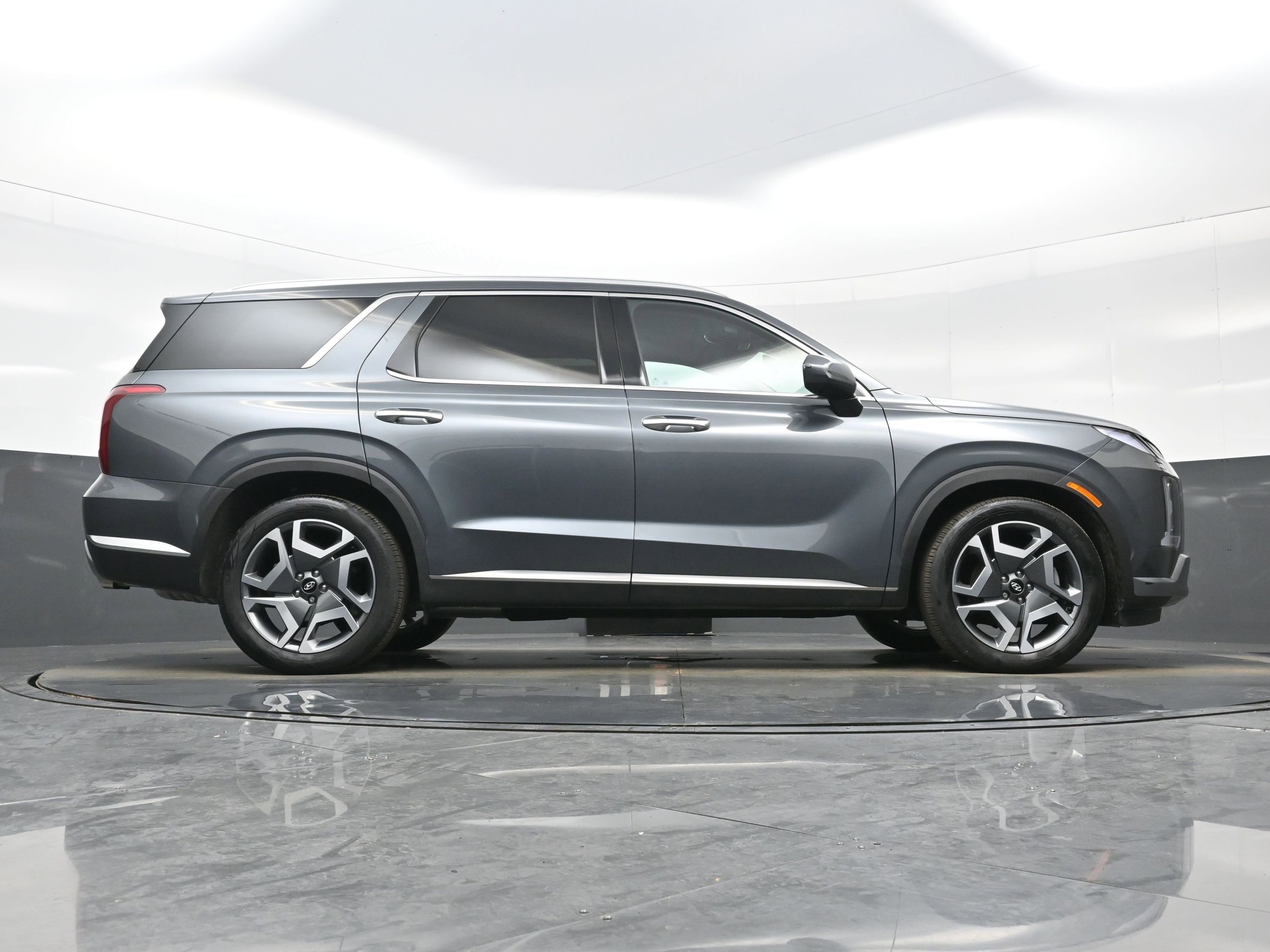 Used 2025 Hyundai Palisade Limited image 33