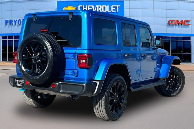 Used 2022 Jeep Wrangler Unlimited Sahara w/ Cold Weather Group AWD/4WD image 3