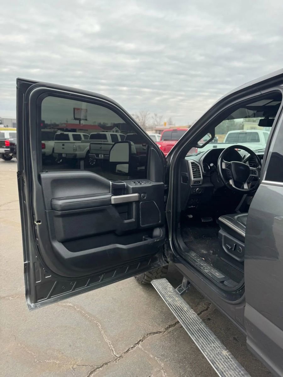 Used 2020 Ford F350 Platinum image 17