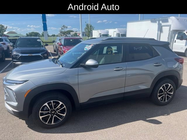 Used 2025 Chevrolet TrailBlazer LT AWD/4WD image 10