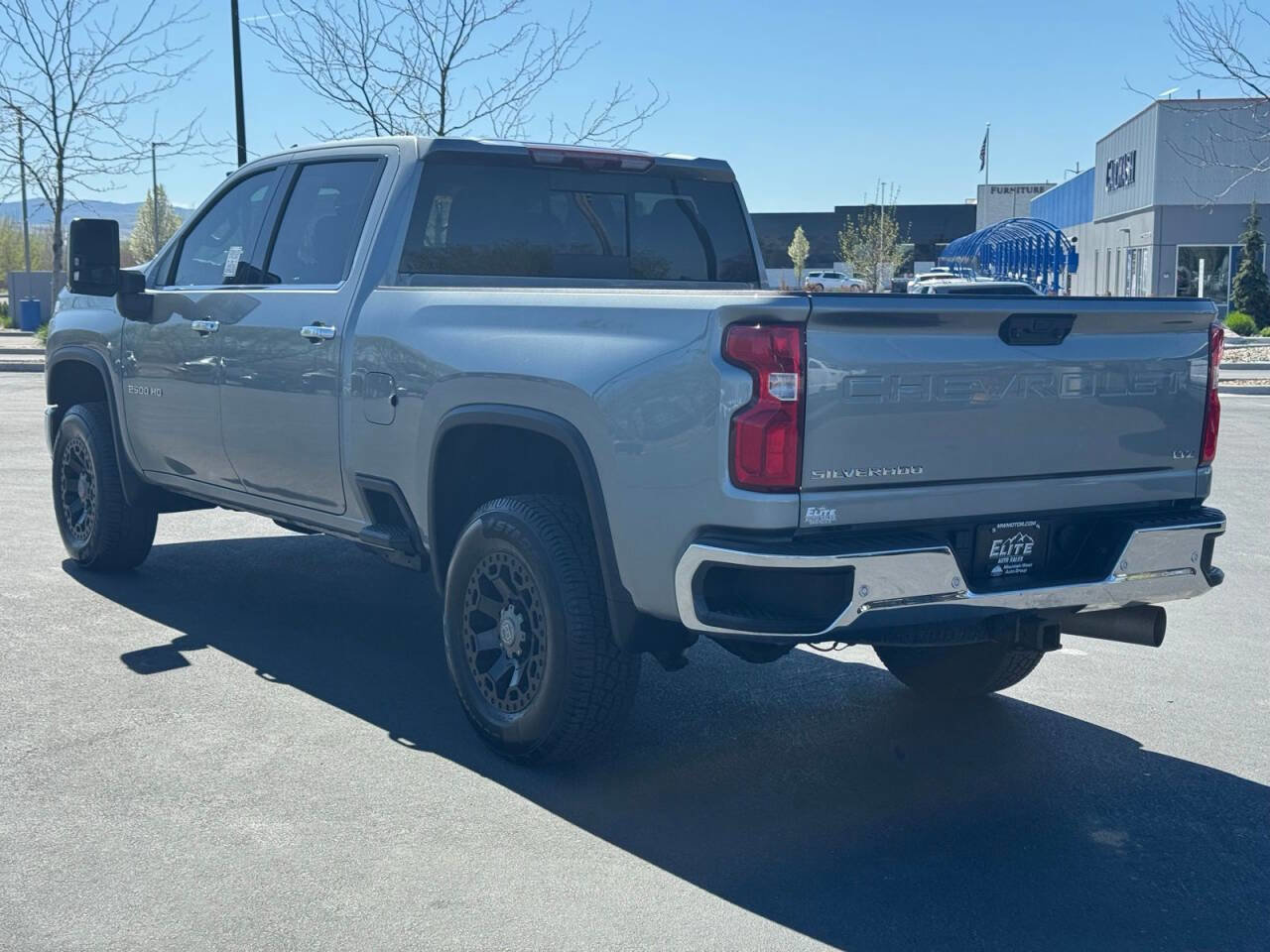 Used 2024 Chevrolet Silverado 2500 LTZ w/ LTZ Premium Package AWD/4WD image 6