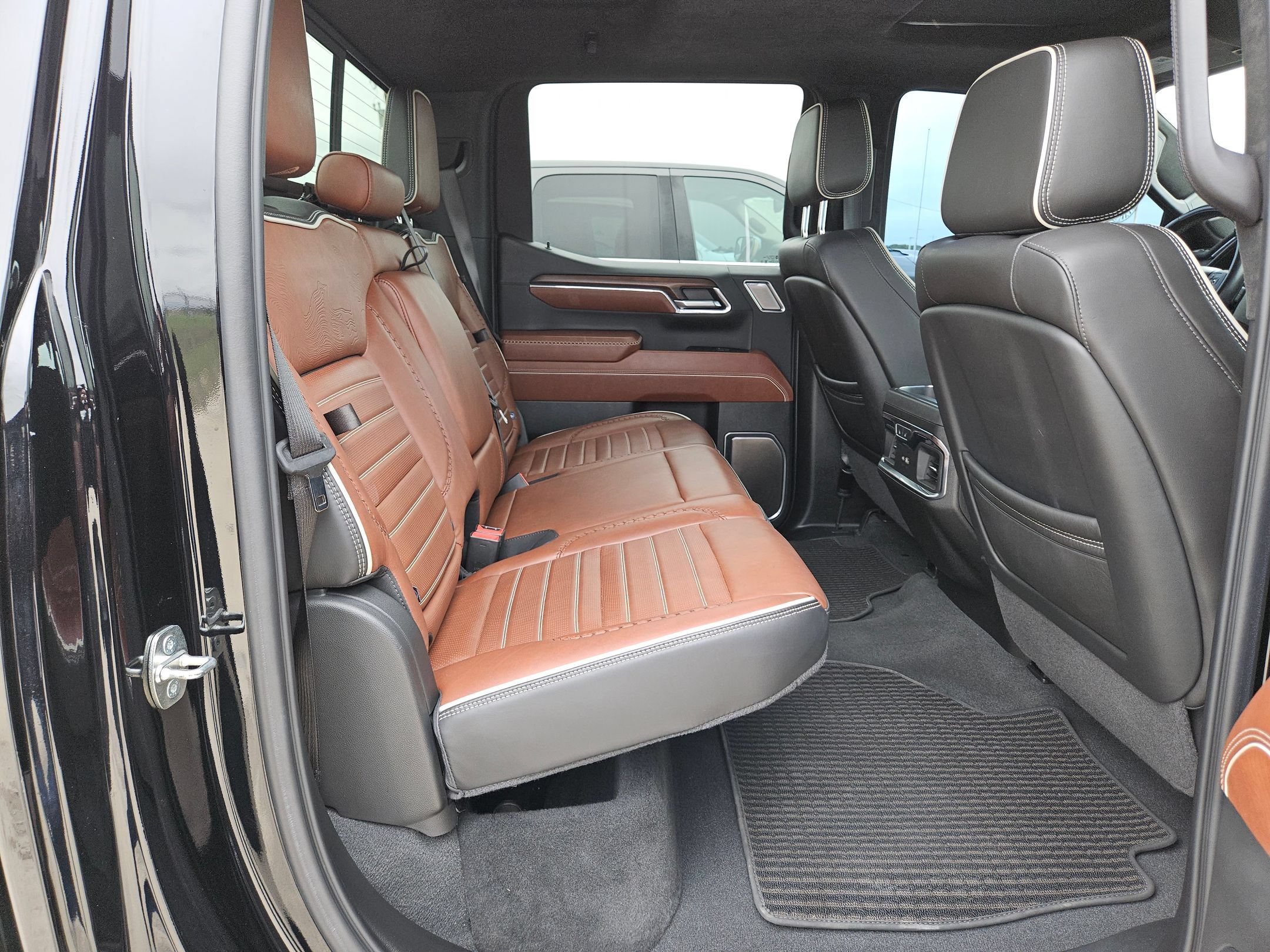 Used 2024 GMC Sierra 1500 Denali Ultimate AWD/4WD image 25
