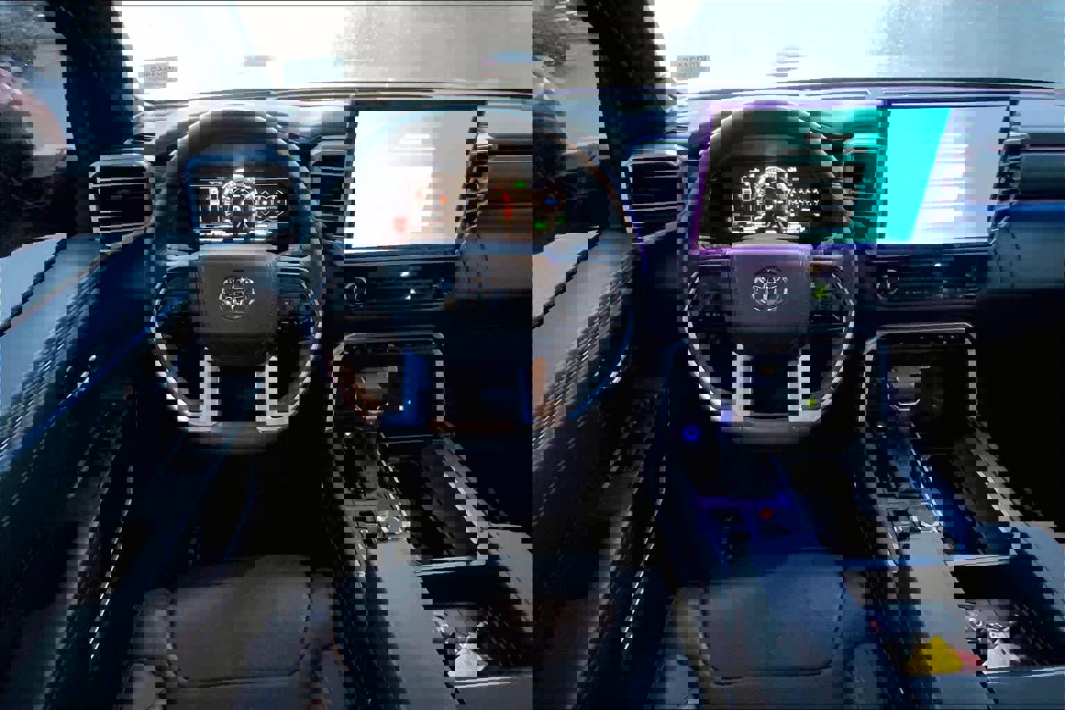 Used 2022 Toyota Tundra Platinum w/ Advanced Package image 6