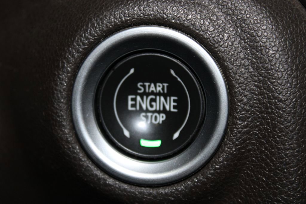 Used 2022 Chevrolet Silverado 1500 LTZ AWD/4WD image 32