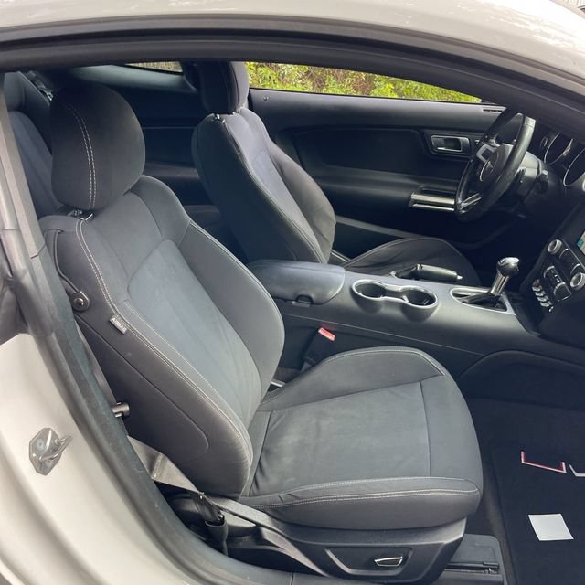 Used 2018 Ford Mustang Coupe w/ Equipment Group 101A RWD image 9