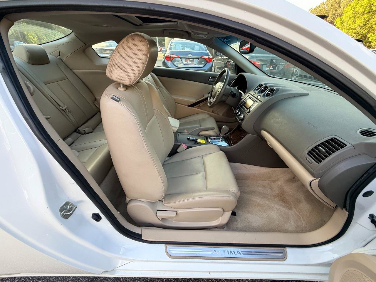 Used 2012 Nissan Altima 2.5 S w/ 2.5S Premium Pkg FWD image 11