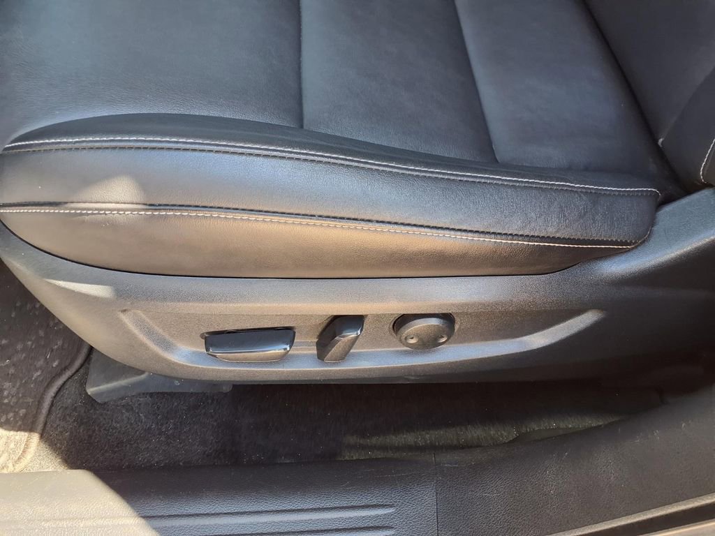 Used 2019 INFINITI QX50 Luxe w/ Cargo Package FWD image 25