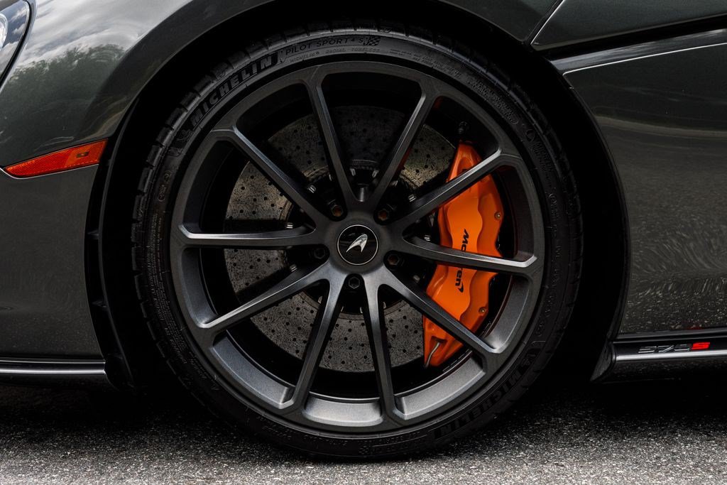 Used 2019 McLaren 570S Spider RWD image 36