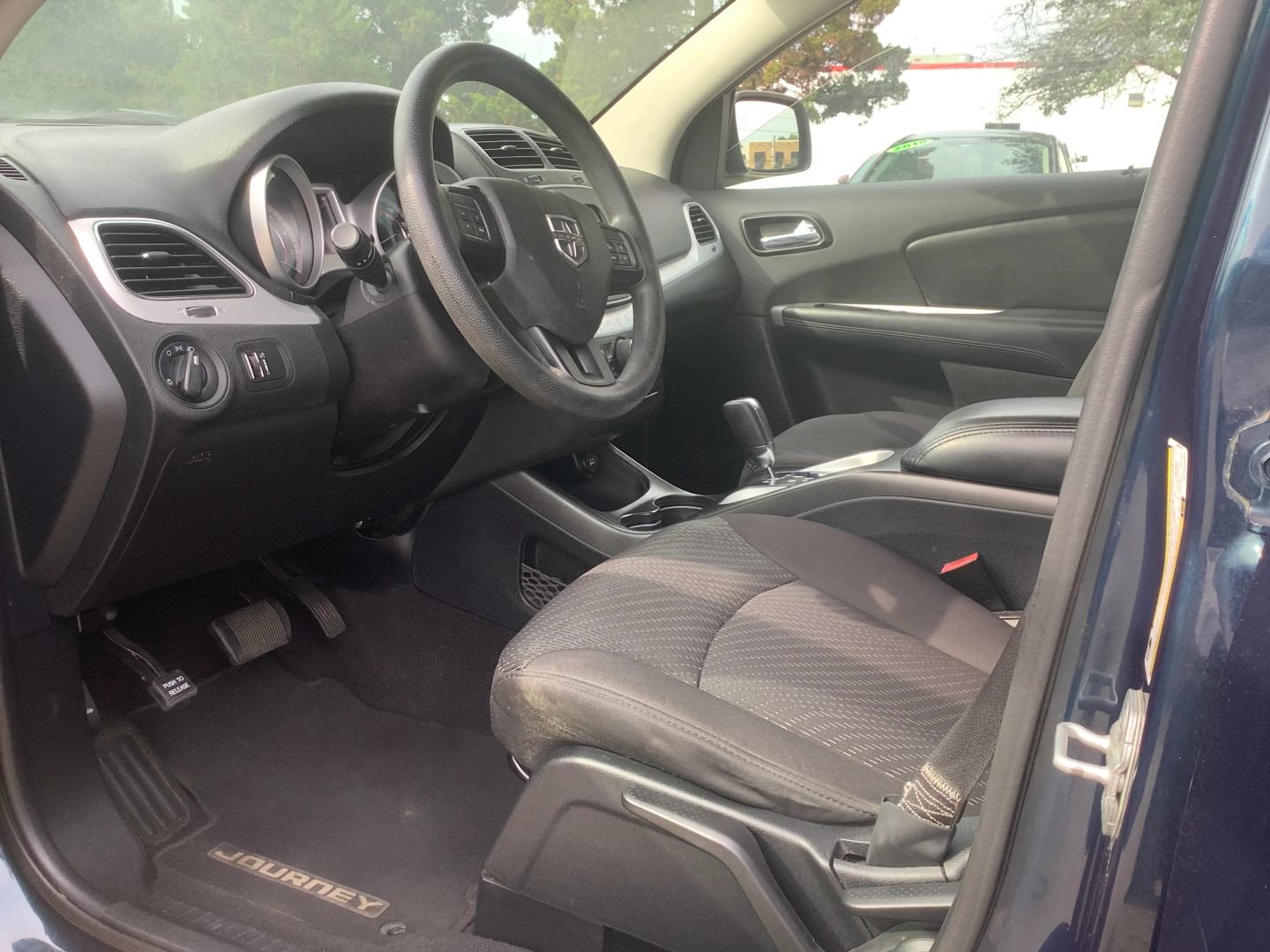 Used 2014 Dodge Journey American Value Package w/ Flexible Seating Group FWD image 26