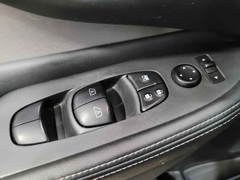 Used 2020 Nissan Murano S AWD/4WD image 27