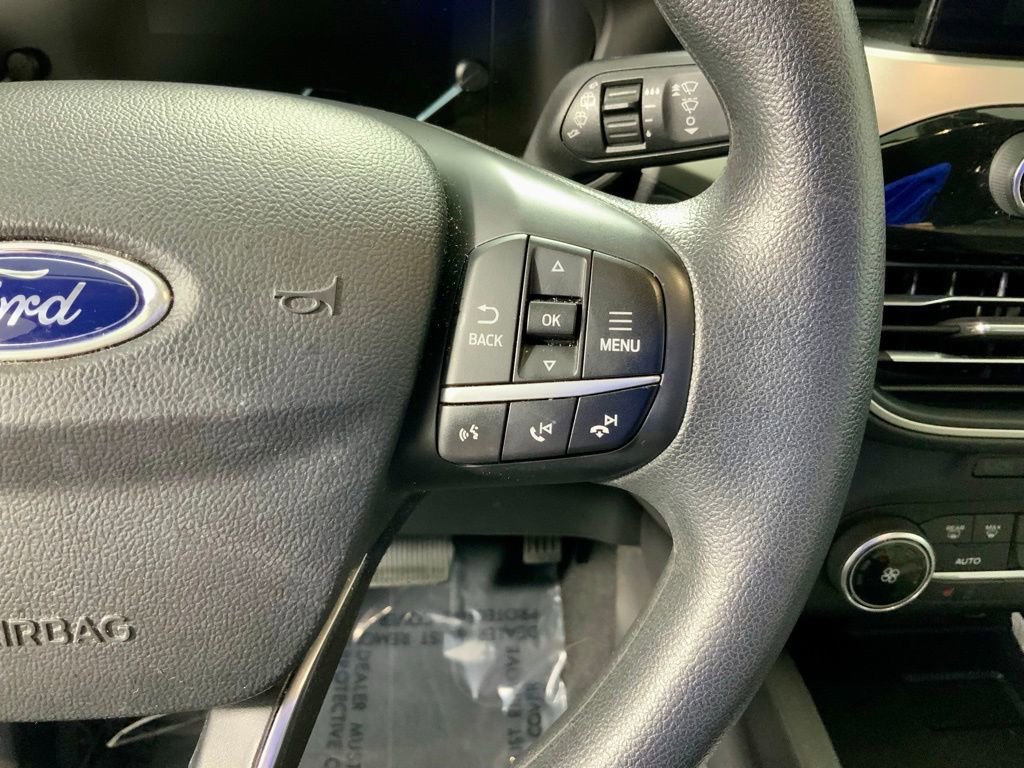 Used 2020 Ford Escape SE image 27