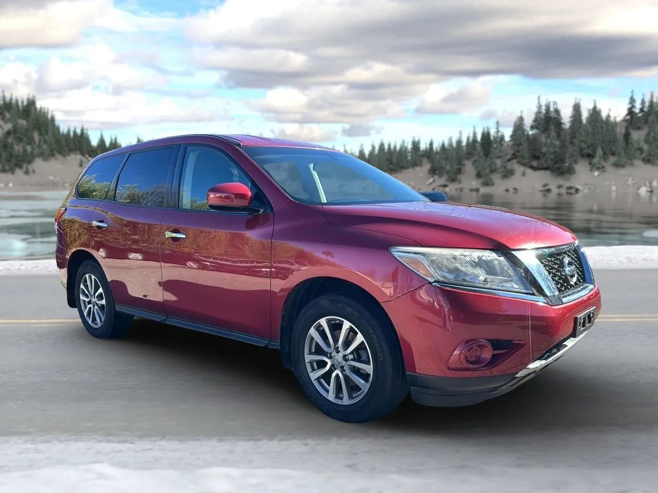 Used 2014 Nissan Pathfinder S image 3
