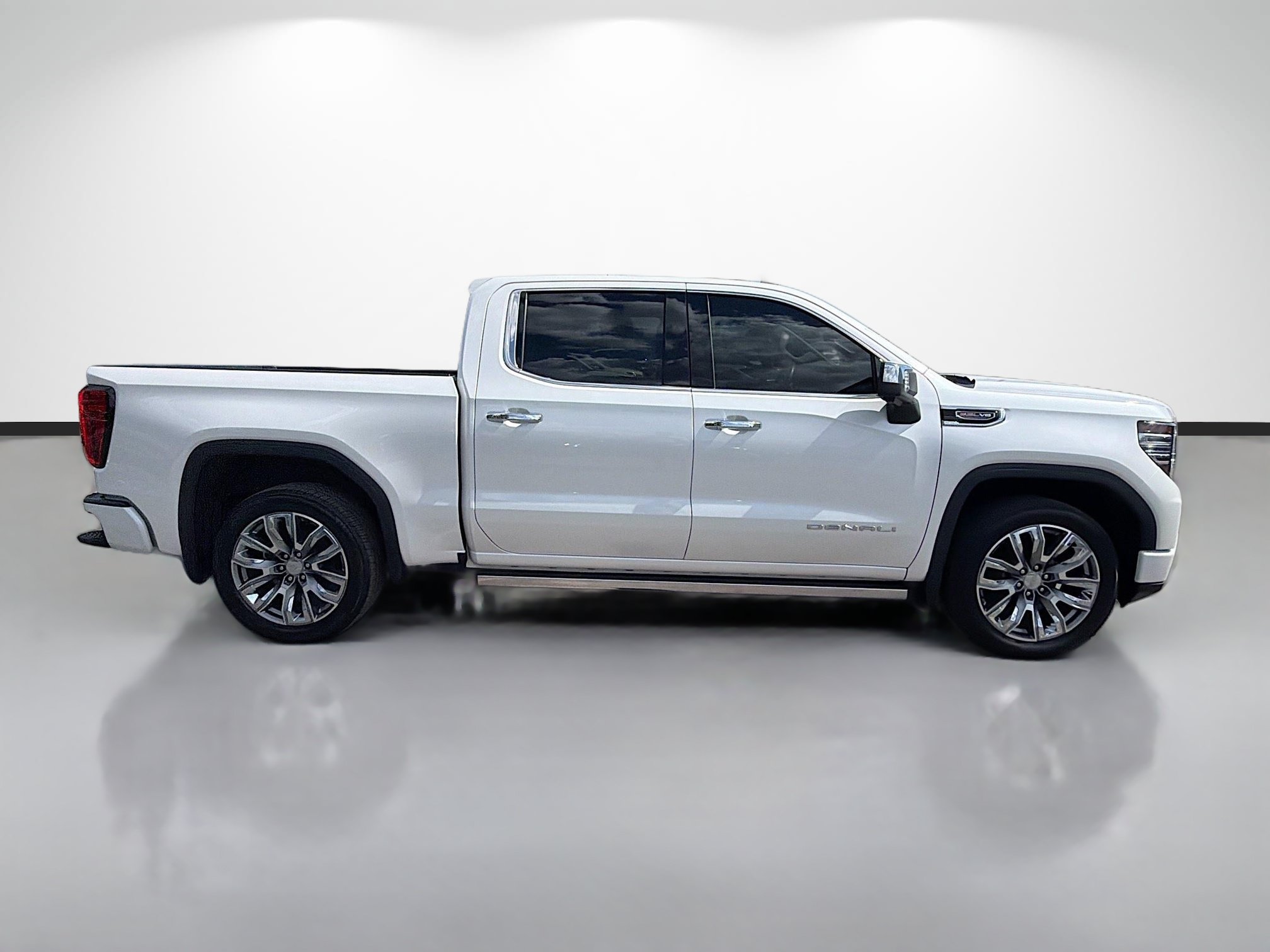 Used 2024 GMC Sierra 1500 Denali AWD/4WD image 6