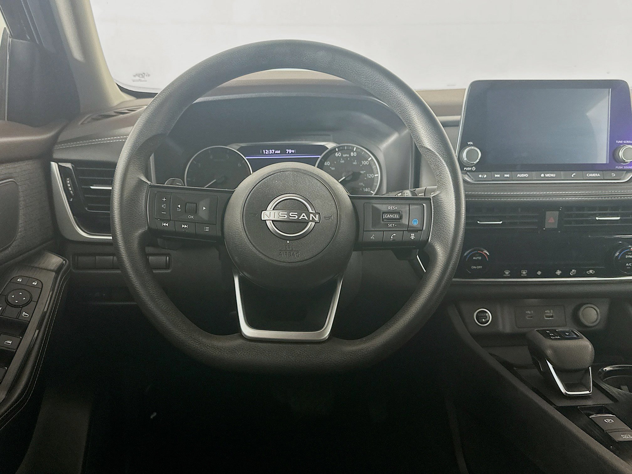 Used 2022 Nissan Rogue SV FWD image 18