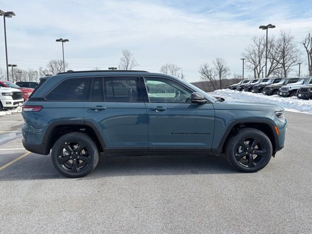 New 2026 Jeep Grand Cherokee Limited w/ Limited Altitude Package AWD/4WD image 9