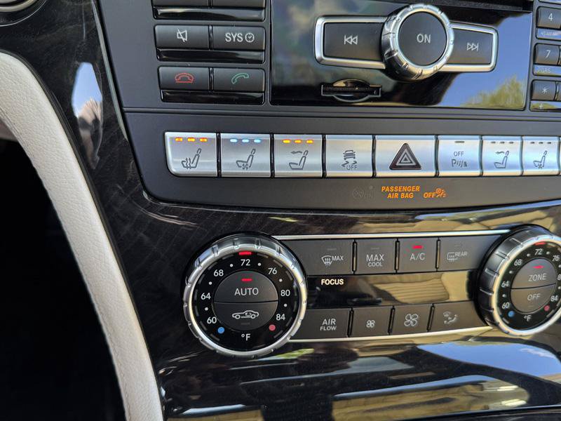 Used 2015 Mercedes-Benz SL 400 image 32