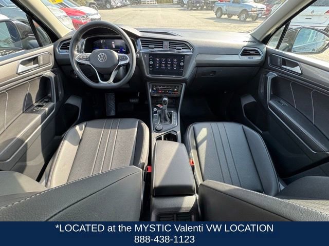 Certified 2022 Volkswagen Tiguan SE w/ Panoramic Sunroof Package AWD/4WD image 14