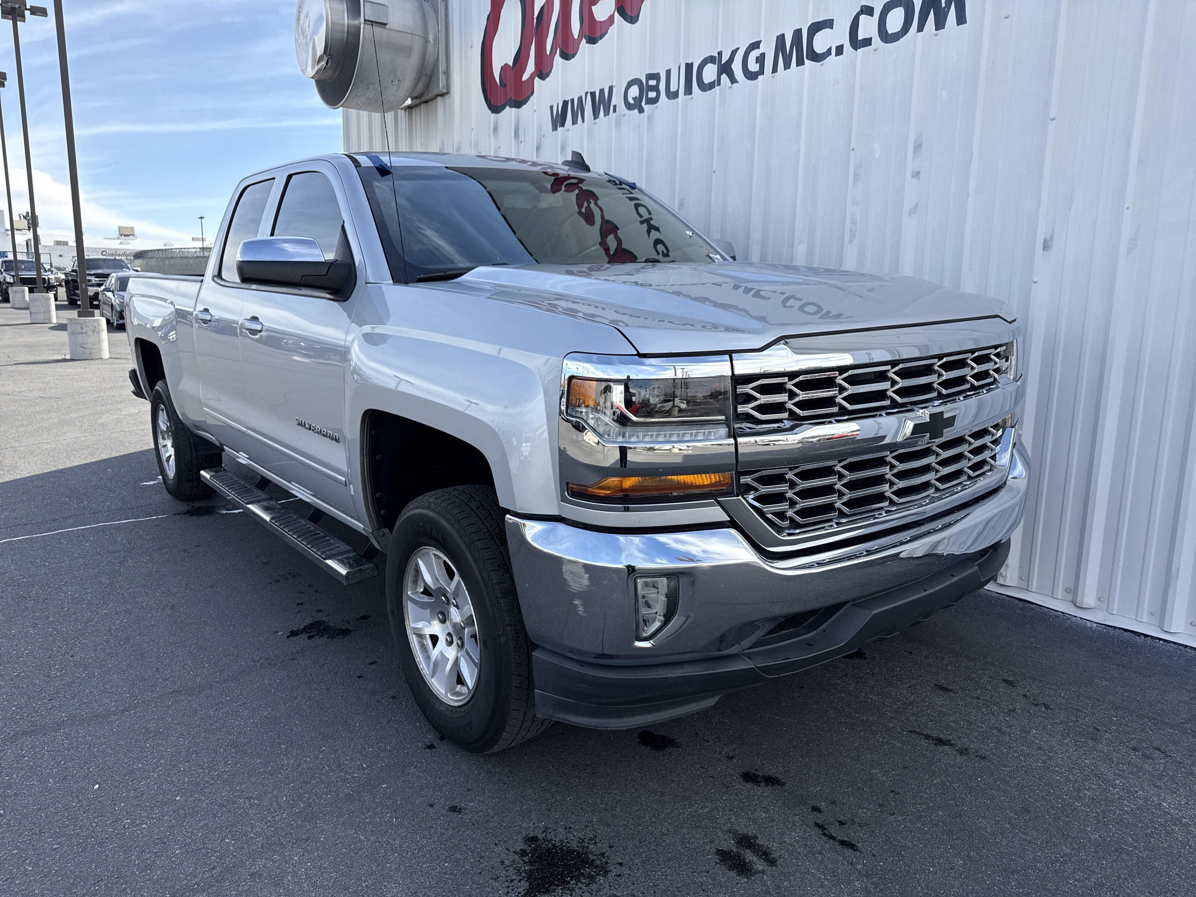 Used 2018 Chevrolet Silverado 1500 LT w/ All Star Edition image 24
