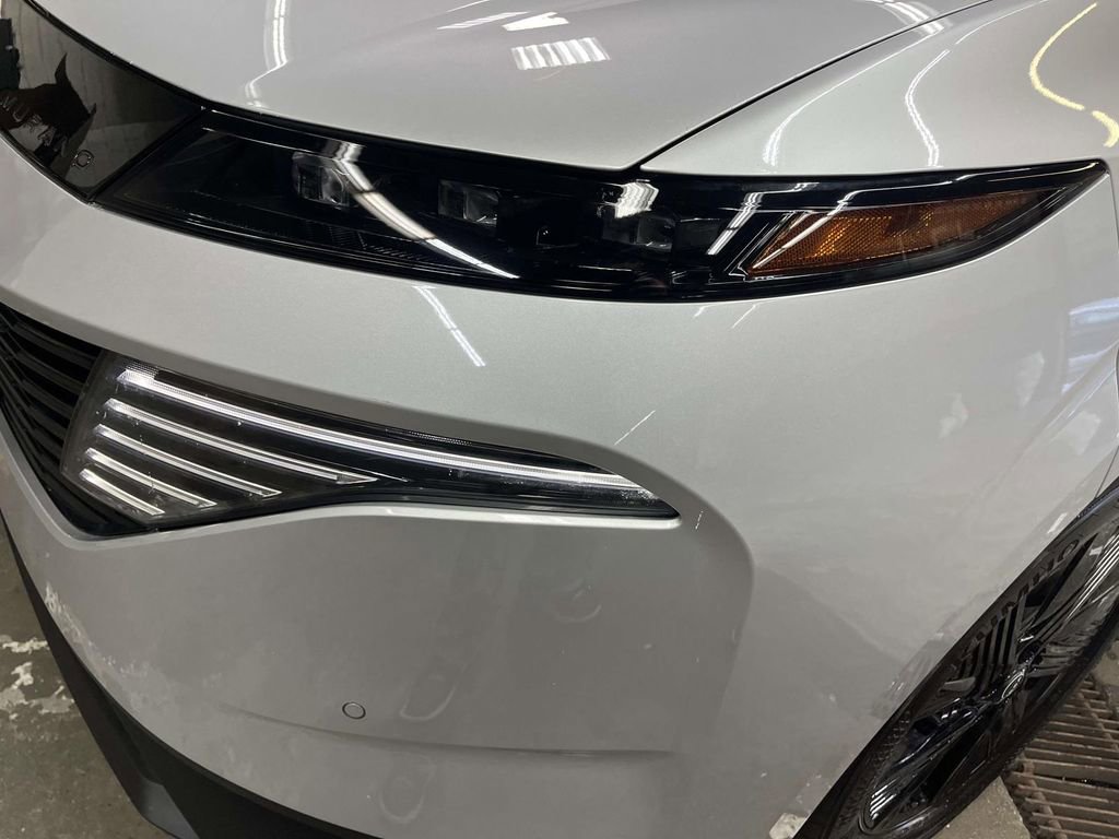 Certified 2025 Nissan Murano SV image 9