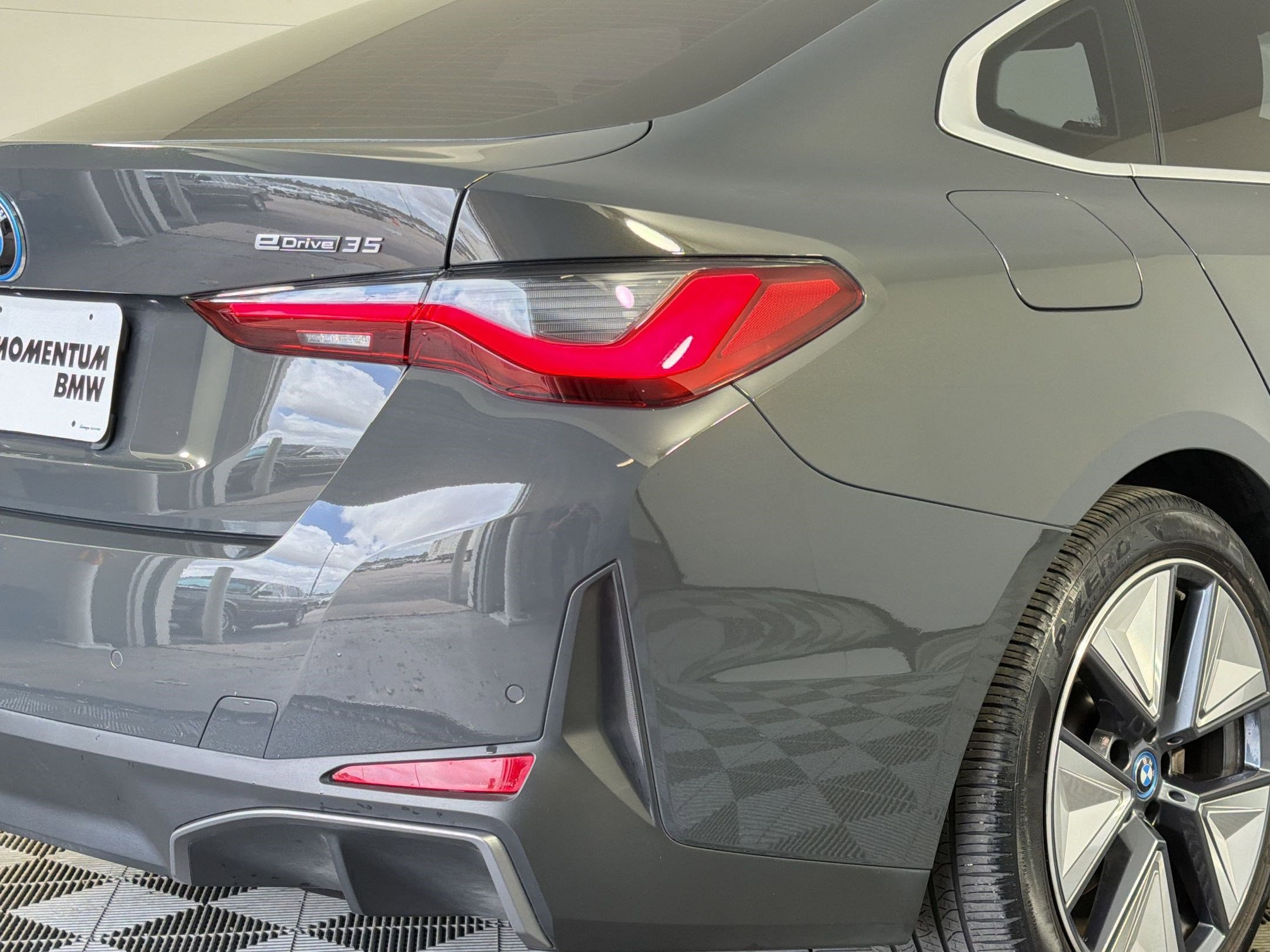 Used 2023 BMW i4 eDrive35 w/ Premium Package image 12