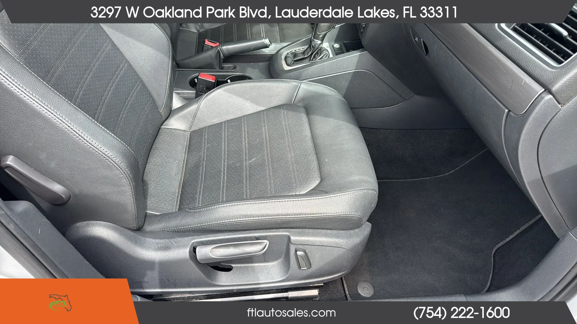 Used 2014 Volkswagen Jetta SEL FWD image 32