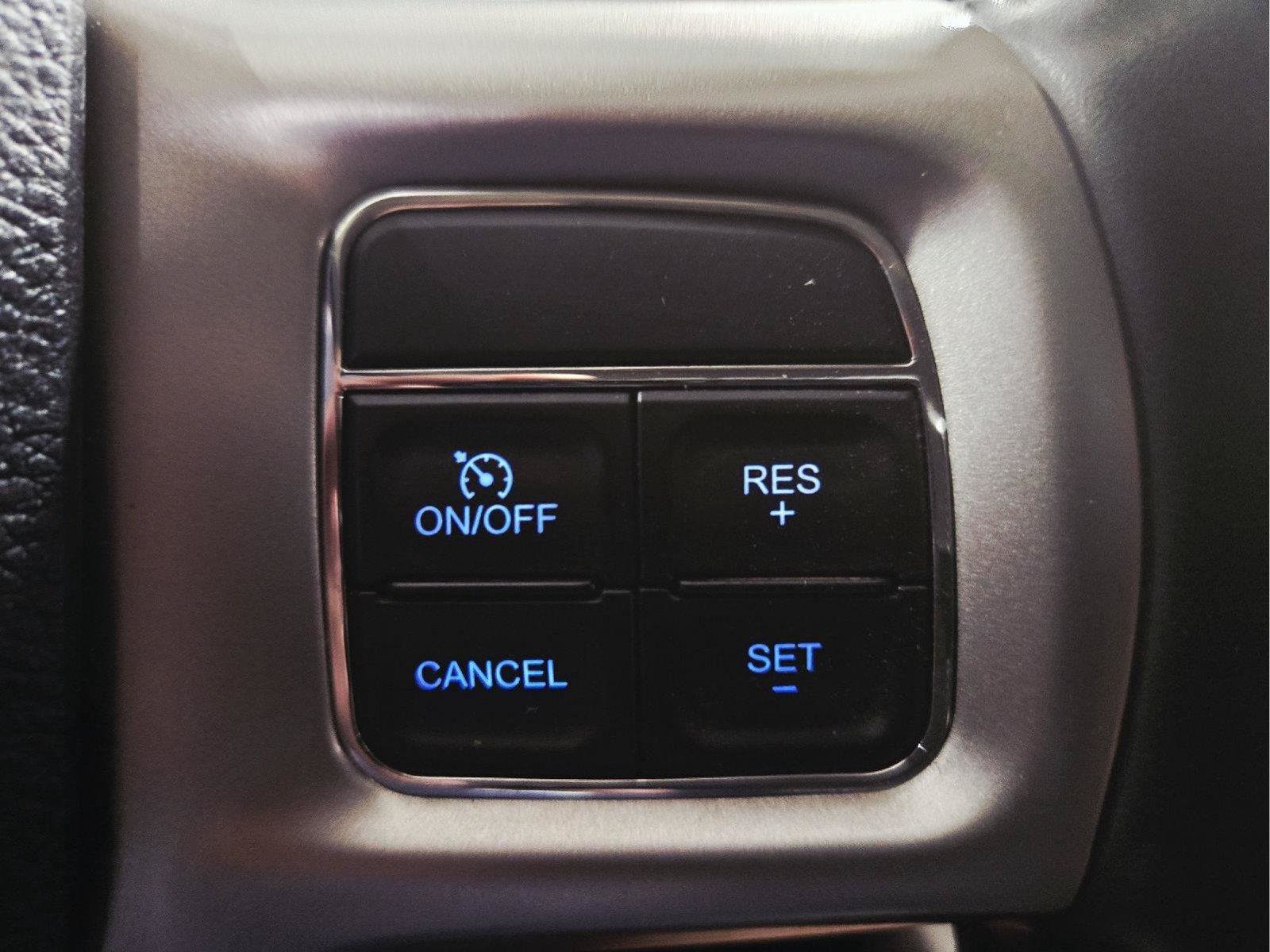 Used 2014 RAM 3500 Laramie AWD/4WD image 19