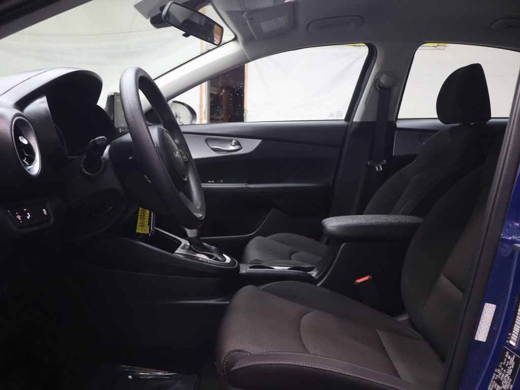 Used 2024 Kia Forte LXS w/ LXS Technology Package image 16