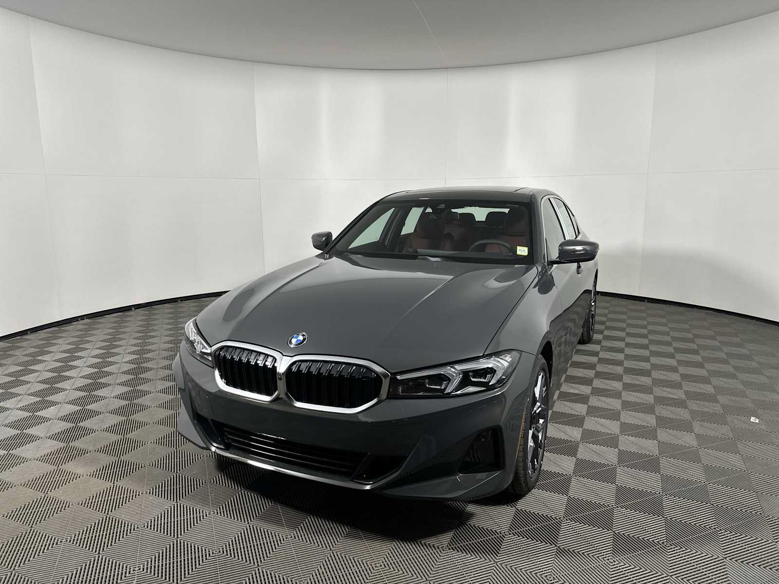 New 2026 BMW 330i xDrive Sedan w/ Convenience Package AWD/4WD image 7