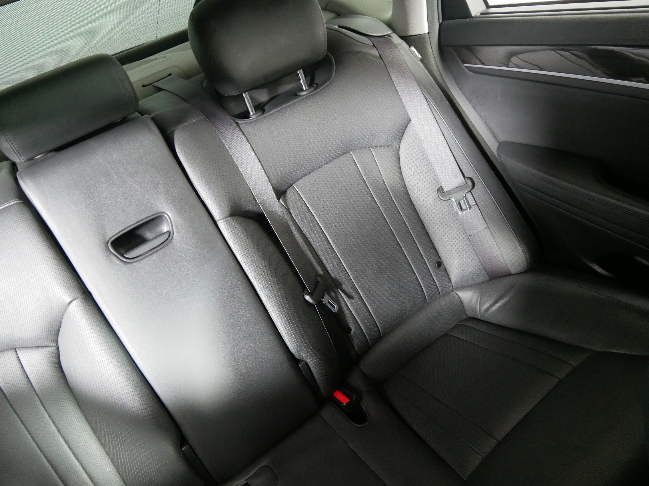 Used 2017 Genesis G80 3.8 w/ Option Group 02 image 14