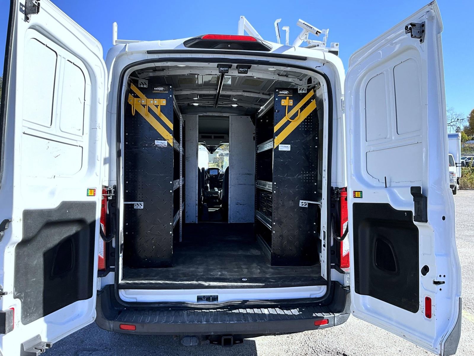 Used 2018 Ford Transit 350 Base image 9