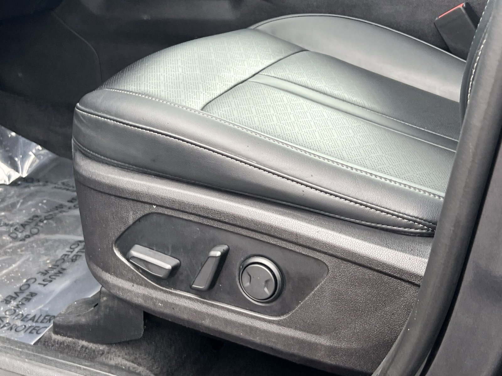 Used 2021 Kia Sorento S w/ Panoramic Sunroof Package image 12